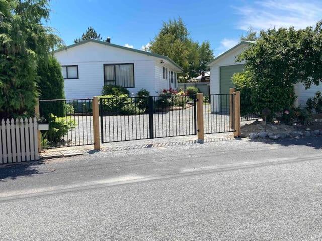 Villa Terrific House On Totara Drive Twizel Exterior foto
